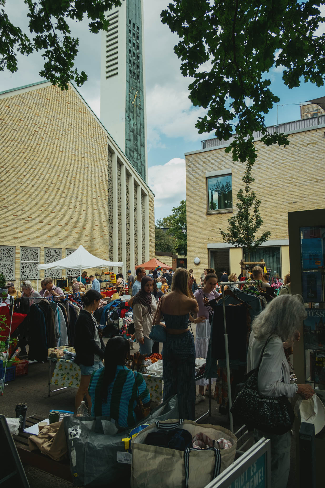 Flohmarkt im Barmbek°Basch